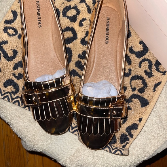 Never been worn , bronze shoes - Picture 3 of 6